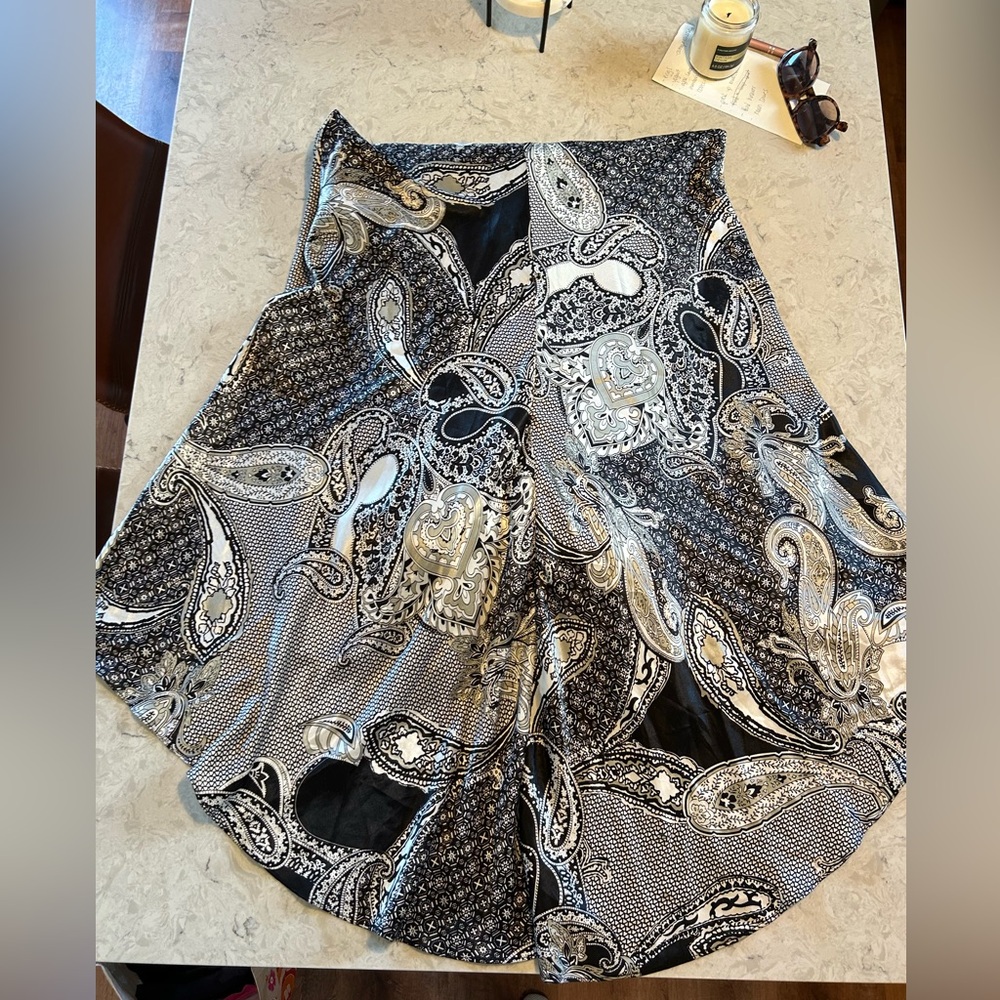 Dave & Johnny Black and White Paisley Maxi Dress with Crisscross Straps size 5/6 - Picture 13 of 16